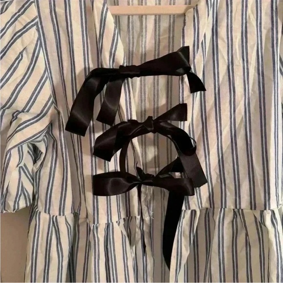 Boutique Striped Bow Puff Sleeve Top - Size Small - Picture 3 of 6